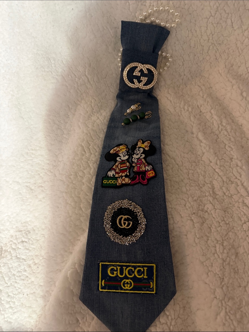 Gucci Blue Denim Tie with Crystal GG and Embroidered Patches - Picture 5 of 5